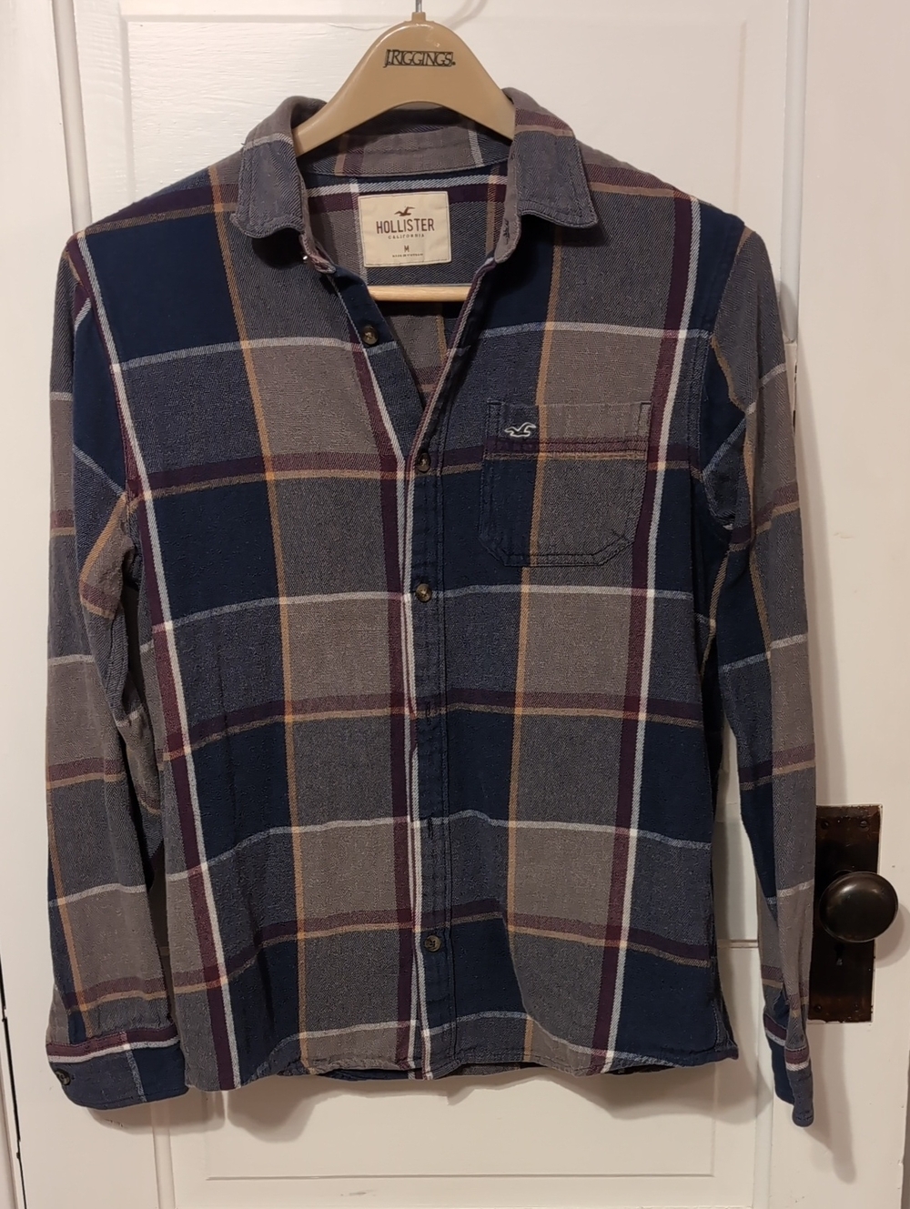 Hollister Men's Navy, Gray & Tan Plaid Button-Down Shirt